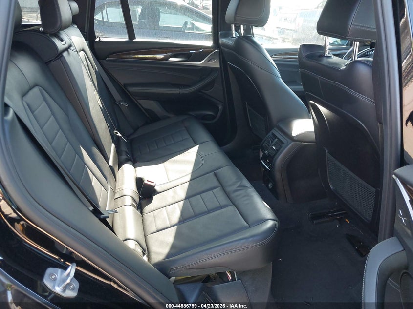 2019 BMW X3 VIN: 5UXTR9C5XKLE16378