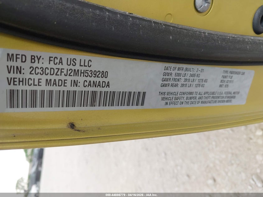 2C3CDZFJ2MH539280 2021 Dodge Challenger 6.4 R/T Scat Pack Widebody yellow