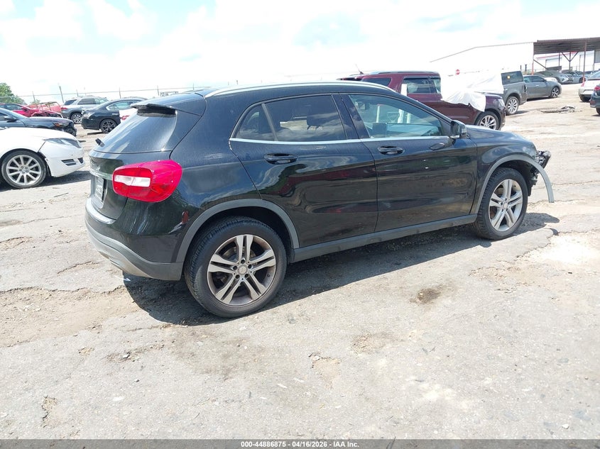 2017 MERCEDES-BENZ GLA 250 auction photo 4