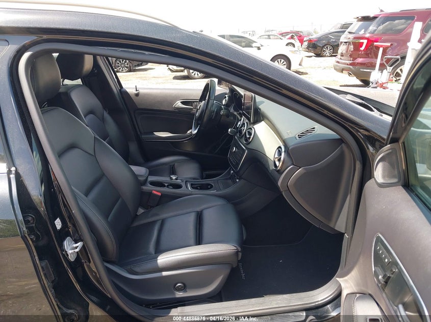 2017 MERCEDES-BENZ GLA 250 auction photo 5