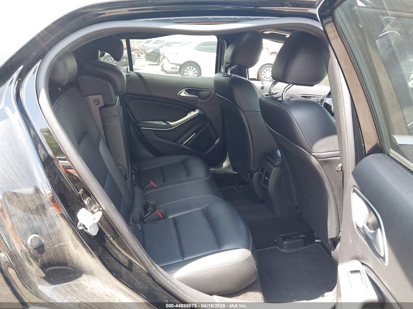 2017 MERCEDES-BENZ GLA 250 auction photo 8