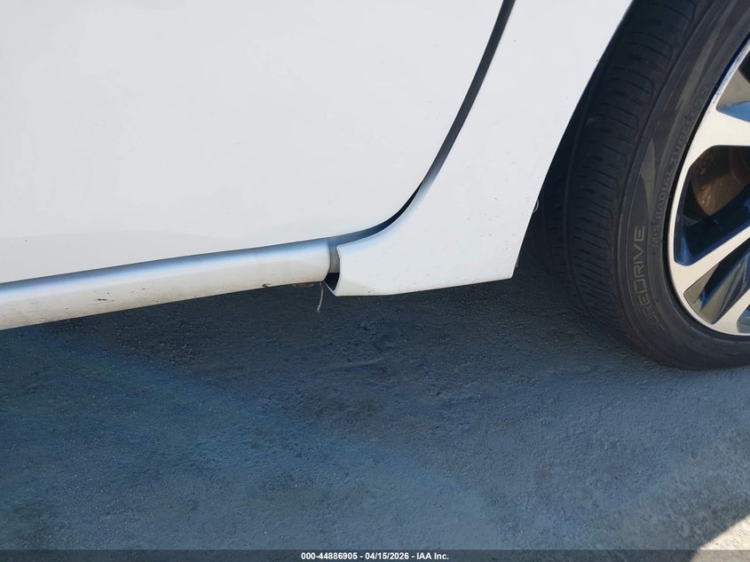 2018 Toyota Corolla Se VIN: 5YFBURHE9JP769069 Lot: 44886905