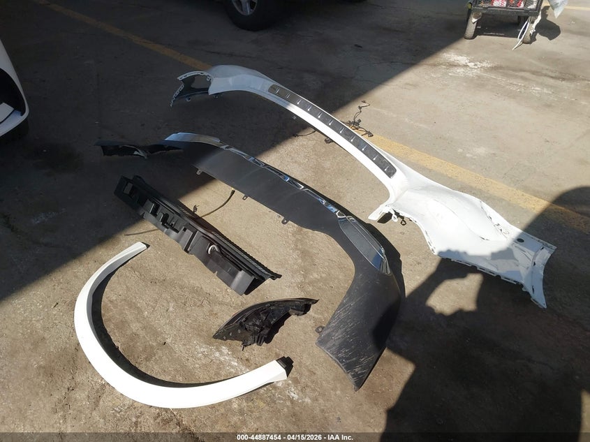 2024 Mercedes-Benz Glc 300 Suv VIN: W1NKM4GB6RF105818 Lot: 44887454