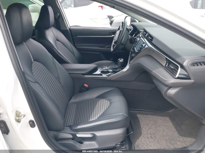 2020 Toyota Camry Se Hybrid