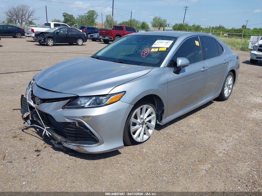2022 TOYOTA CAMRY auction photo 2