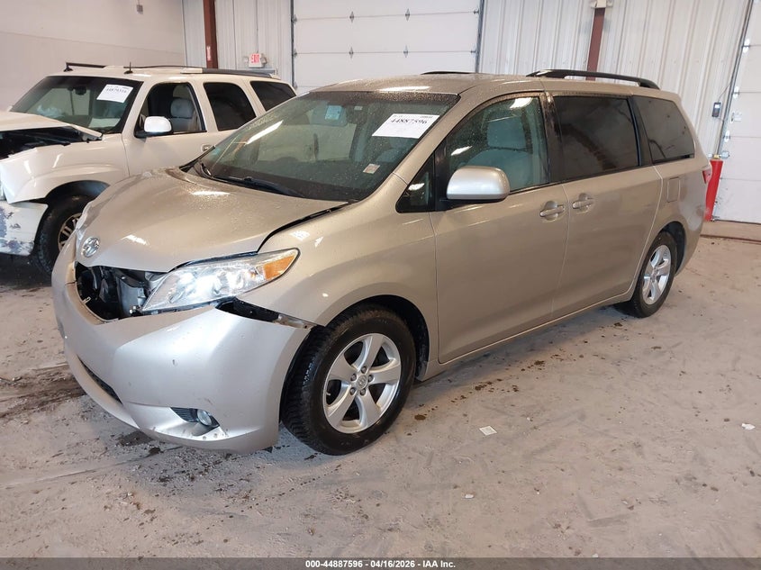 2015 Toyota Sienna Le 8 Passenger