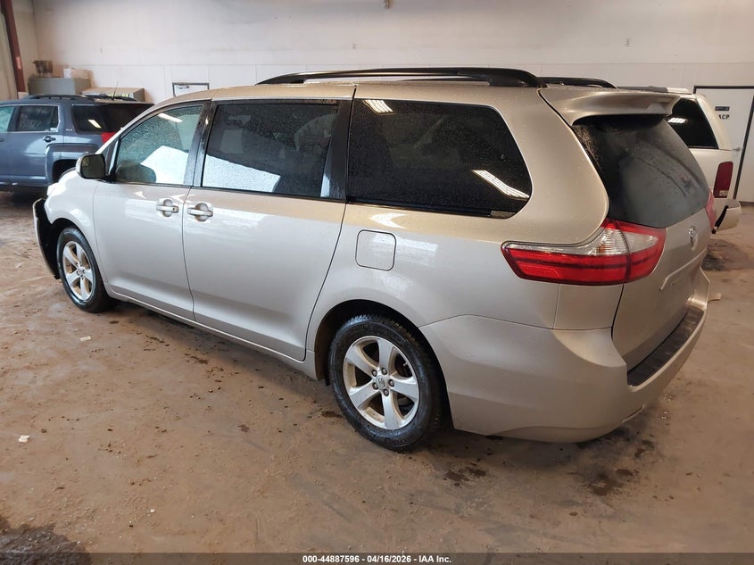 2015 Toyota Sienna Le 8 Passenger