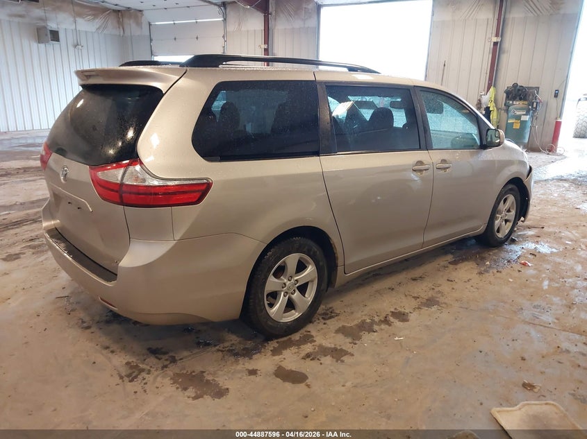 2015 Toyota Sienna Le 8 Passenger
