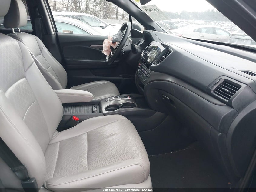 2019 HONDA PASSPORT auction photo 5