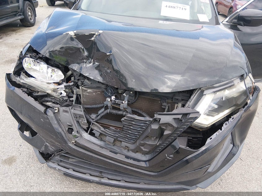 VIN 5N1AT2MT9JC733543 2018 NISSAN ROGUE SV