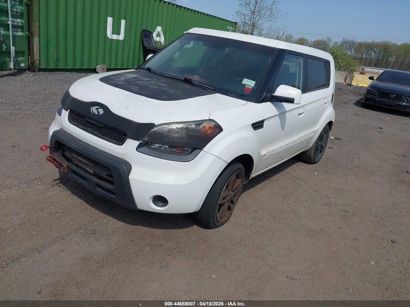 2010 Kia Soul + VIN: KNDJT2A25A7701875 Lot: 44888007