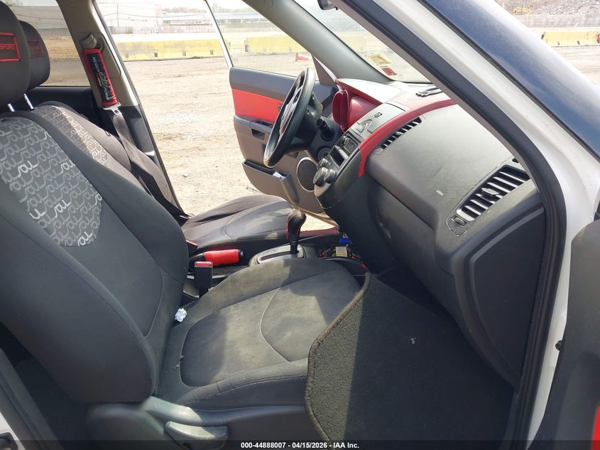 2010 Kia Soul + VIN: KNDJT2A25A7701875 Lot: 44888007