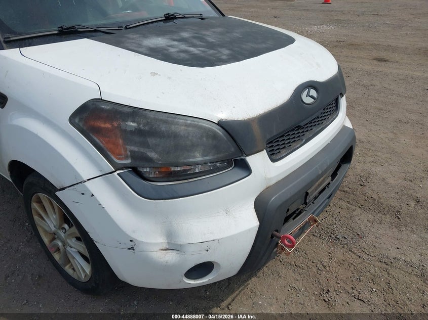 2010 Kia Soul + VIN: KNDJT2A25A7701875 Lot: 44888007