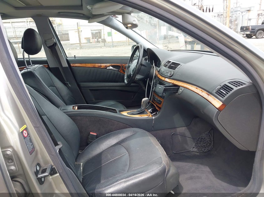 2005 Mercedes-Benz E 320