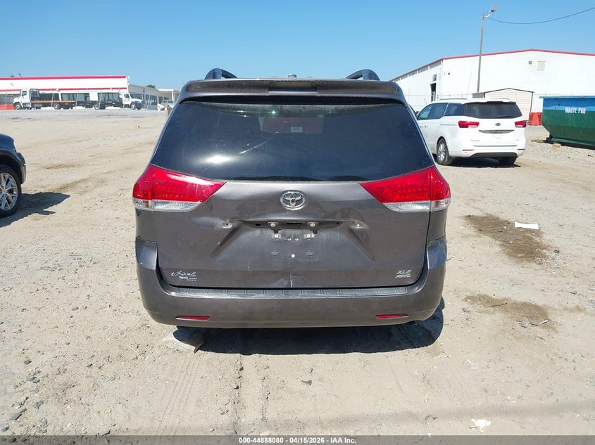 2011 Toyota Sienna Le V6 VIN: 5TDKK3DC3BS135031 Lot: 44888080