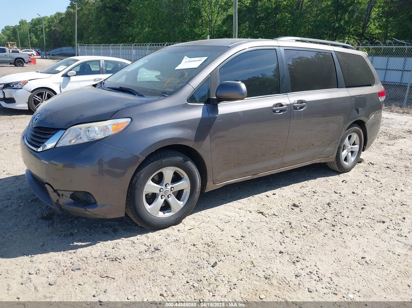 2011 Toyota Sienna Le V6