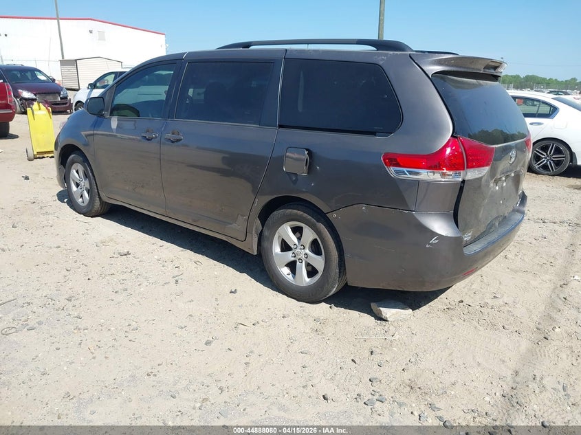 2011 Toyota Sienna Le V6