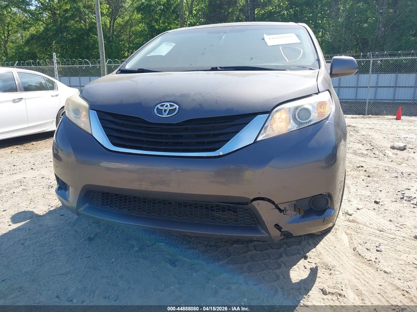 2011 Toyota Sienna Le V6 VIN: 5TDKK3DC3BS135031 Lot: 44888080