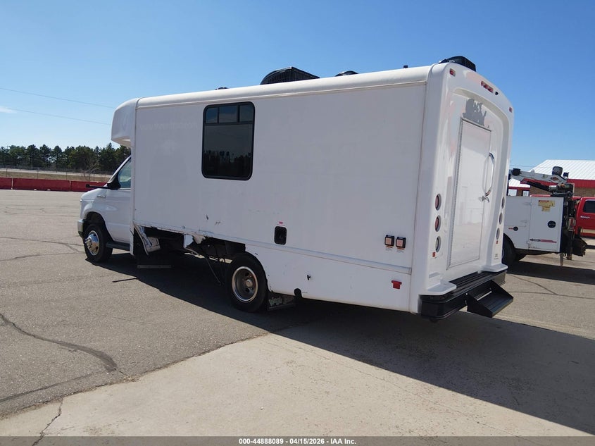 2021 Ford E-450 Cutaway