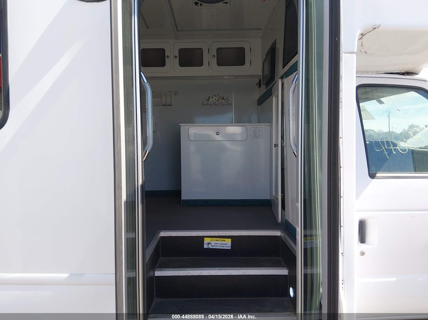 2021 Ford E-450 Cutaway VIN: 1FDXE4FN3MDC26036 Lot: 44888089