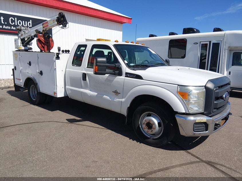 2012 Ford F-350 Chassis Xl