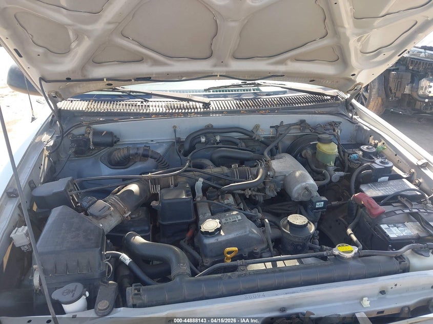 2000 Toyota Tacoma VIN: 4TAVL52N6YZ591098 Lot: 44888143