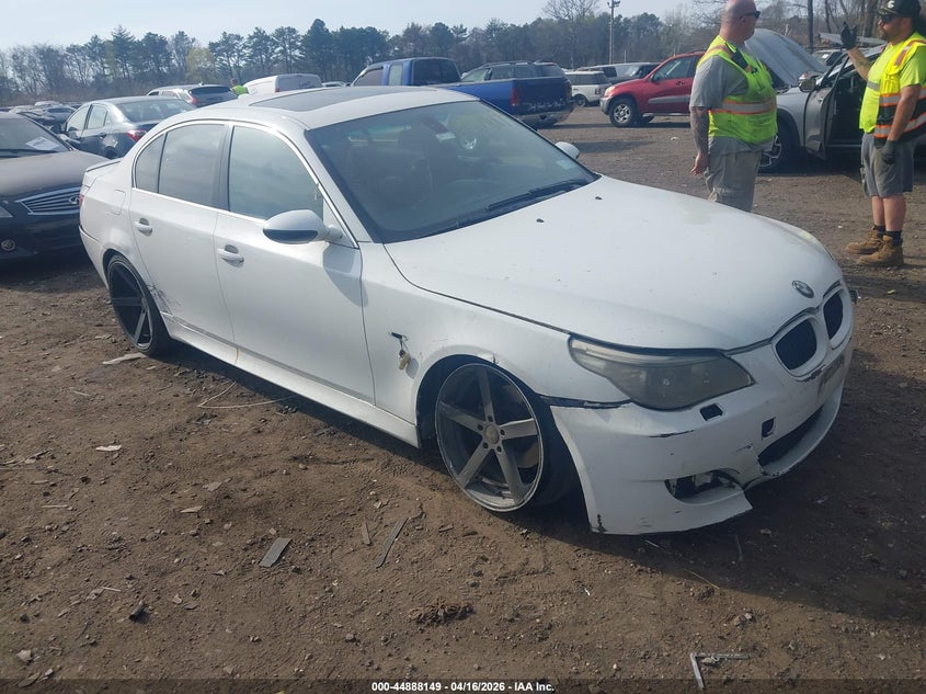 2004 BMW 530I