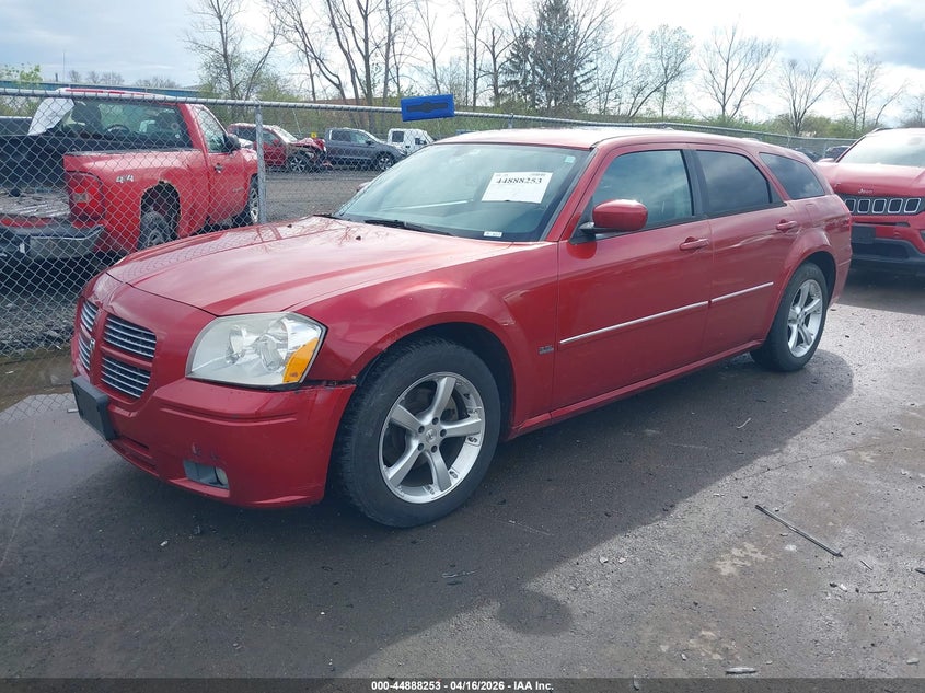 2005 Dodge Magnum Se