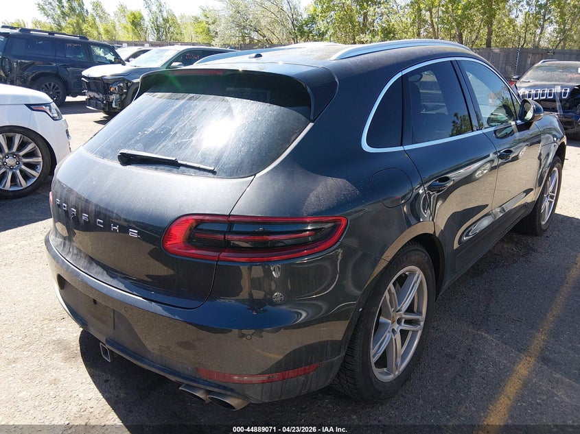 Vin: wp1ab2a52hlb10027, lot: 45386417, porsche macan s 20174