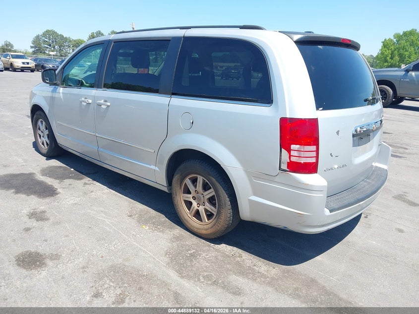 2010 Chrysler Town & Country Touring