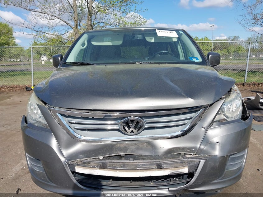 2010 Volkswagen Routan Se VIN: 2V4RW3D15AR407223 Lot: 44889165