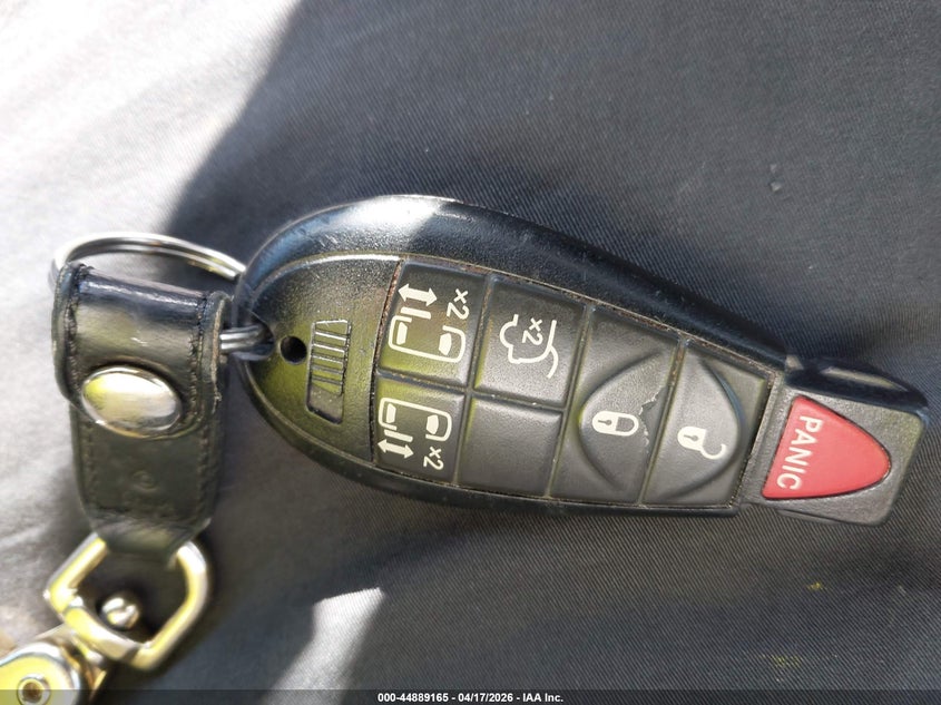 2010 Volkswagen Routan Se VIN: 2V4RW3D15AR407223 Lot: 44889165