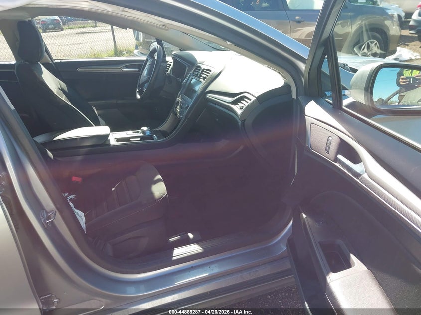 VIN 3FA6P0LUXLR123657 2020 FORD FUSION HYBRID SE