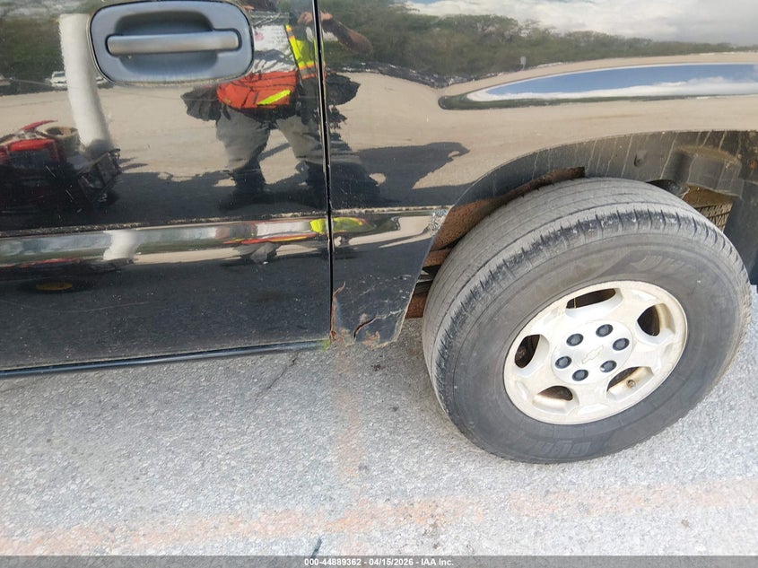 2006 Chevrolet Suburban 1500 Ls VIN: 3GNFK16Z76G107445 Lot: 44889362