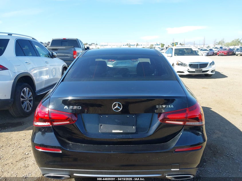 2019 Mercedes-Benz A 220 VIN: WDD3G4EB7KW028264 Lot: 44889391