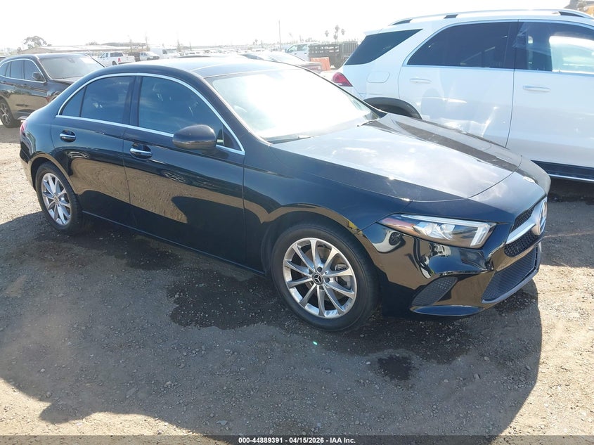 2019 Mercedes-Benz A 220