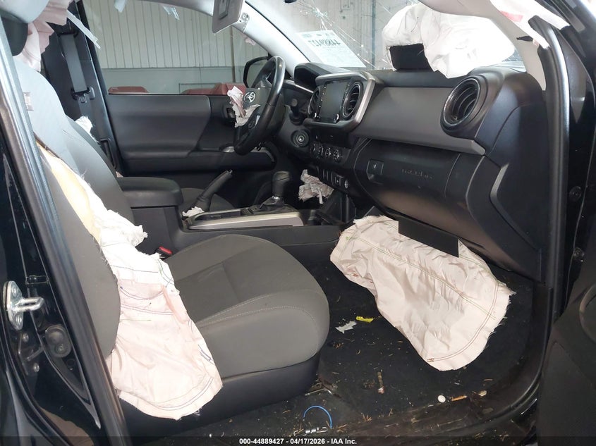 VIN 3TYSZ5AN2LT004403 2020 TOYOTA TACOMA SR5 V6