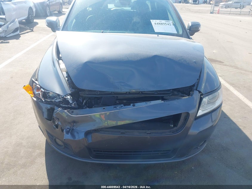 2011 Volvo V50 T5/T5 R-Design VIN: YV1672MW1B2619790 Lot: 44889542