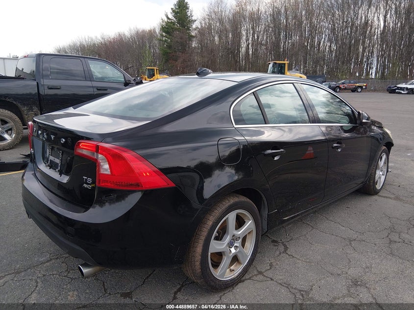 2013 Volvo S60 T5/T5 Platinum/T5 Premier/T5 Premier Plus