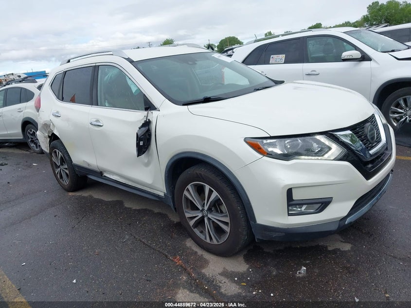 2019 NISSAN ROGUE SV
