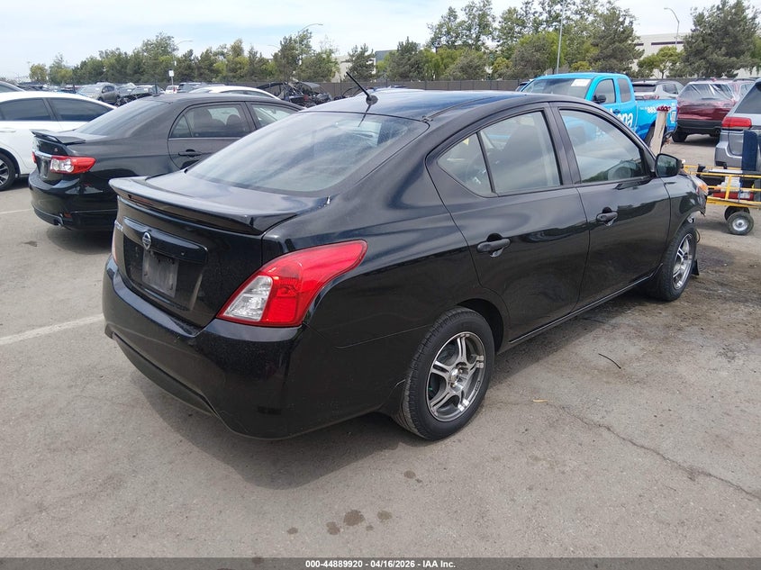 2018 Nissan Versa 1.6 S+