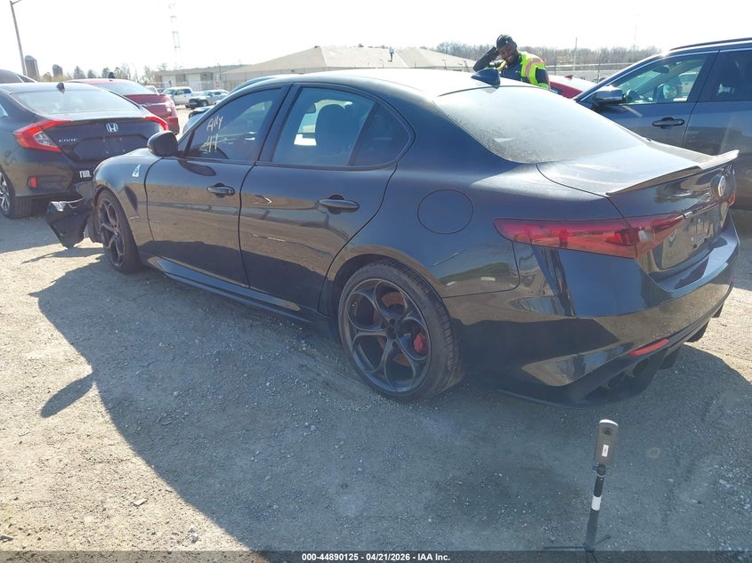 2017 Alfa Romeo Giulia Quadrifoglio Rwd