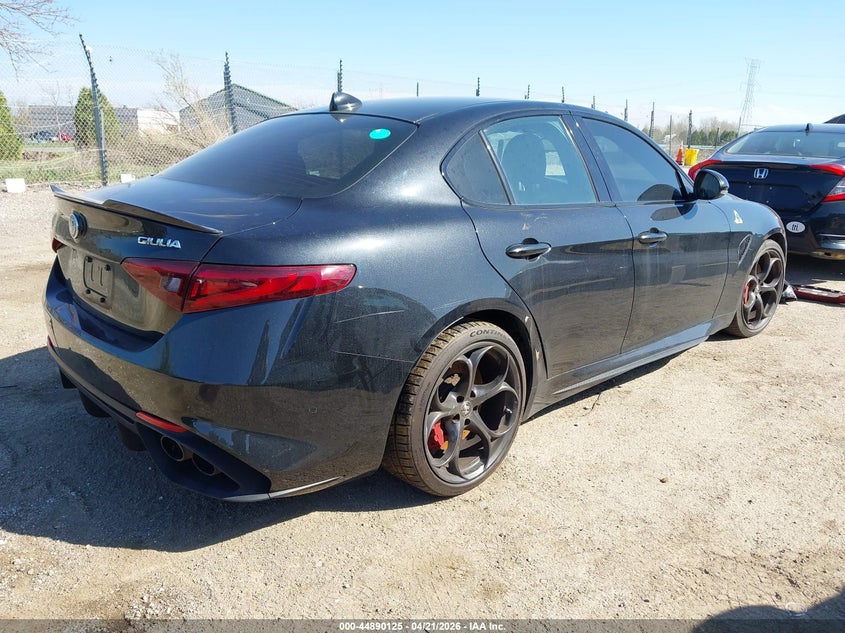 2017 Alfa Romeo Giulia Quadrifoglio Rwd