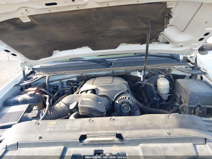 2012 Chevrolet Express 5.3 Suburban 1500 Ltz white Lot 111044890152 Vin 1GNSKKE73CR283487