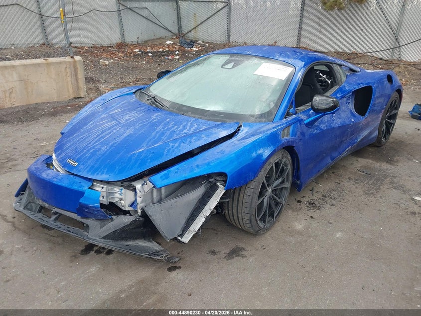 Vin: sbm16aea7pw001137, lot: 45387576, mclaren artura performance/techlux/vision 20232