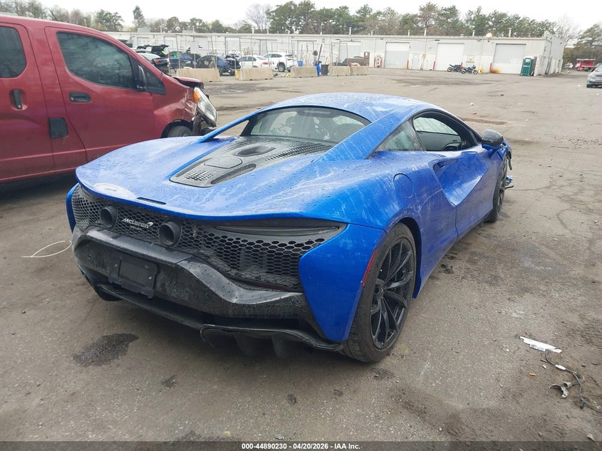 Vin: sbm16aea7pw001137, lot: 45387576, mclaren artura performance/techlux/vision 20234