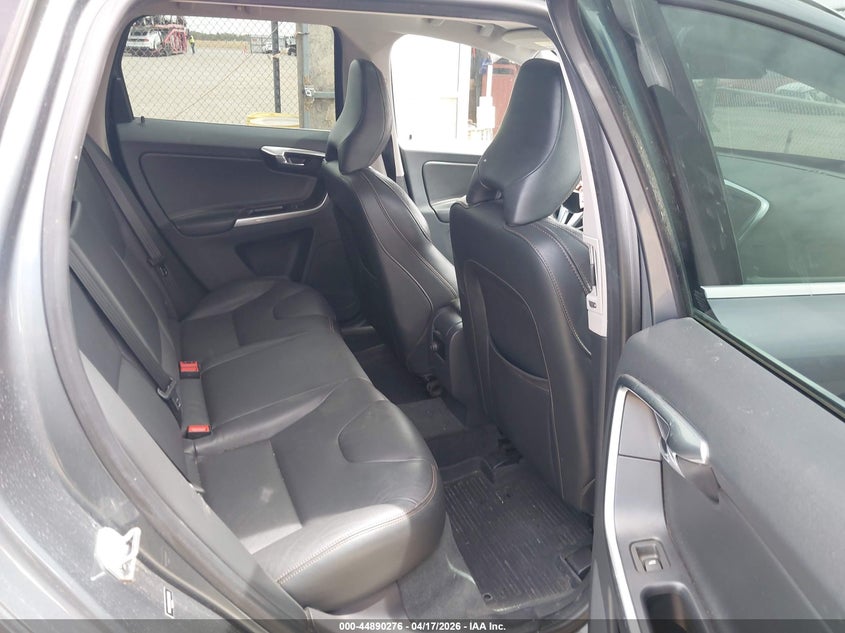 2017 Volvo Xc60 T5 Dynamic VIN: YV440MRR1H2024699 Lot: 44890276