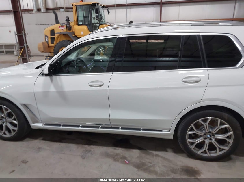 2022 BMW X7 xDrive40I VIN: 5UXCW2C00N9K70415 Lot: 44890364