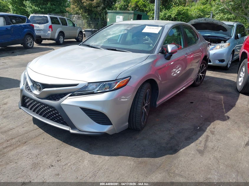 2020 Toyota Camry Se