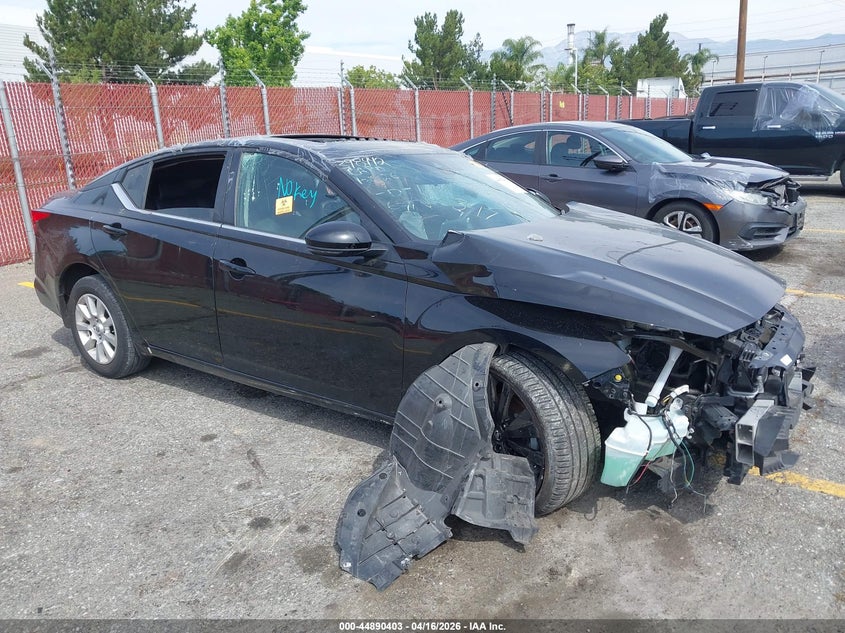 2022 NISSAN ALTIMA SR FWD